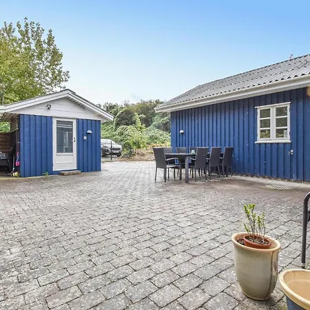Nice In W/ 3 Bedrooms Assens