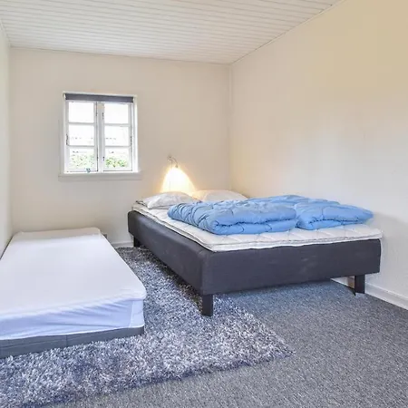 Nice In W/ 3 Bedrooms Holiday home